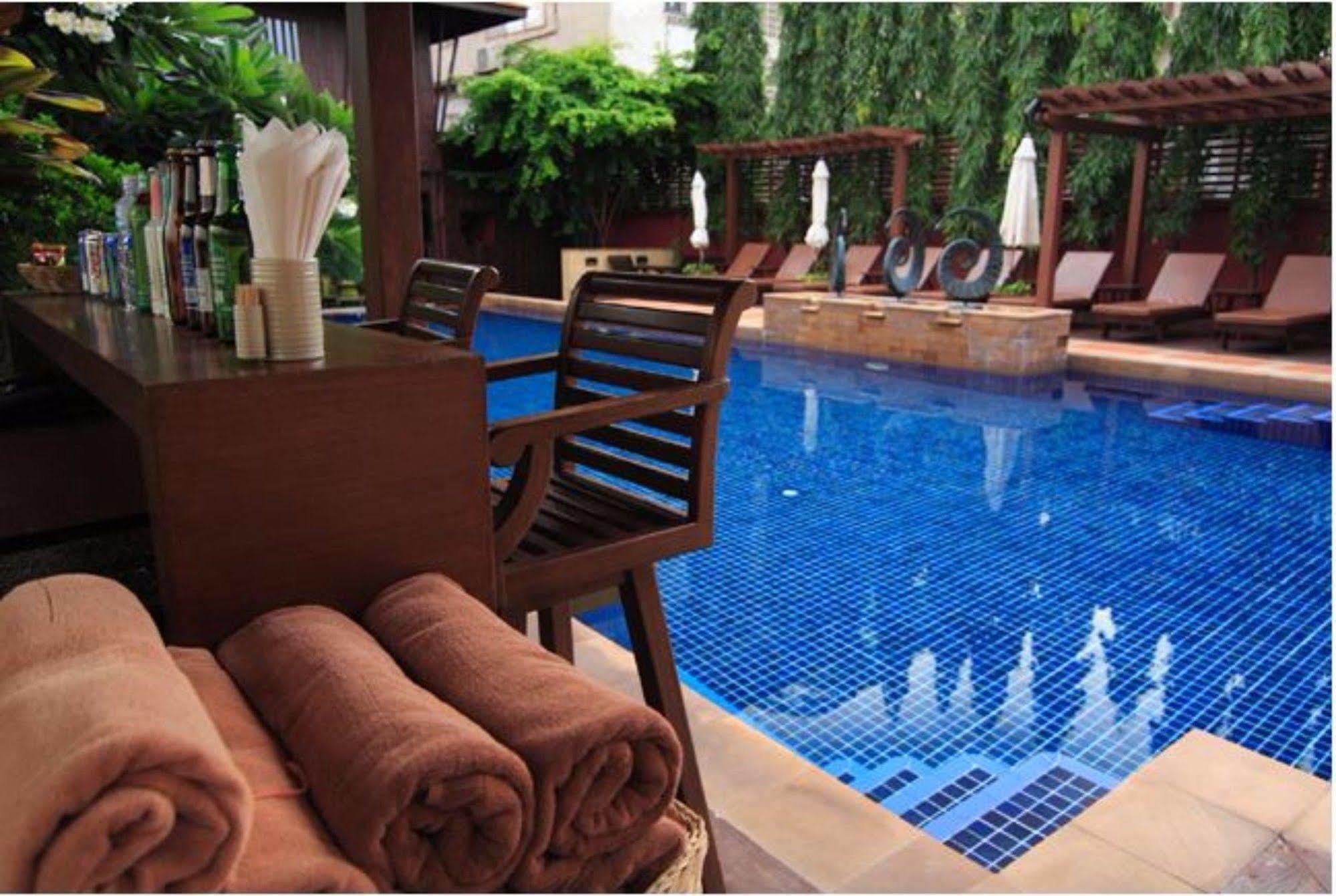 Rose Hotel Bangkok Exterior foto